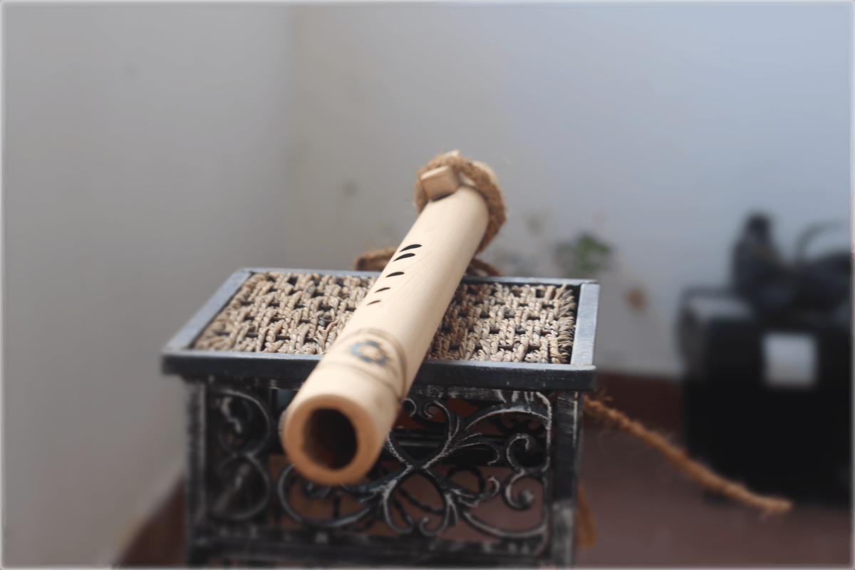 Low E Low E Native American 5 Hole Style Flute